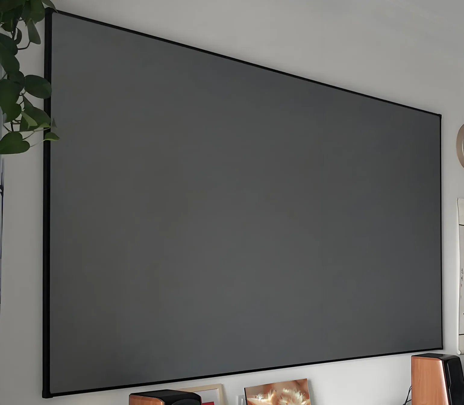 Thin Bezel Fixed Screen